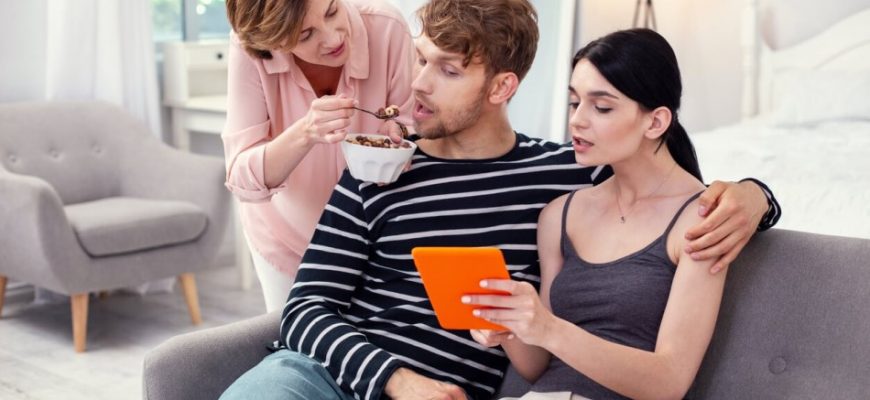 "Мамин синок": характеристика