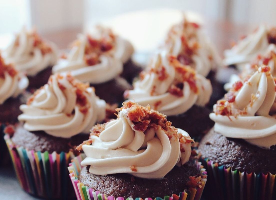 Кому протипоказано торт чи тістечко: пояснює дієтолог