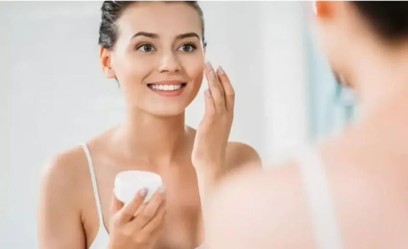 Очищення шкіри обличчя за допомогою органічної косметики